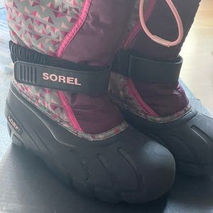 Sorel Girls Boots Sz 2 (2 Pr available). Free UGGs Sz 3 if you buy both Sorels.